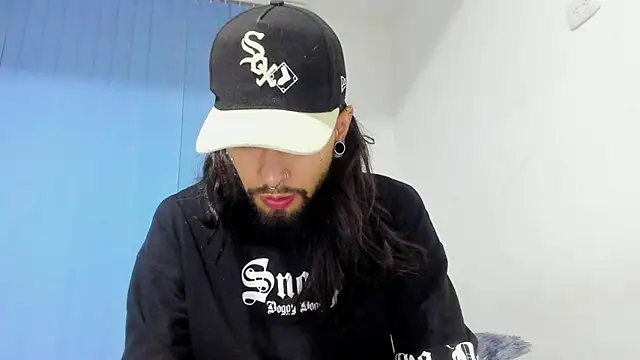 Theferxxo 12 online show from October 28, 2025, 11:07 pm