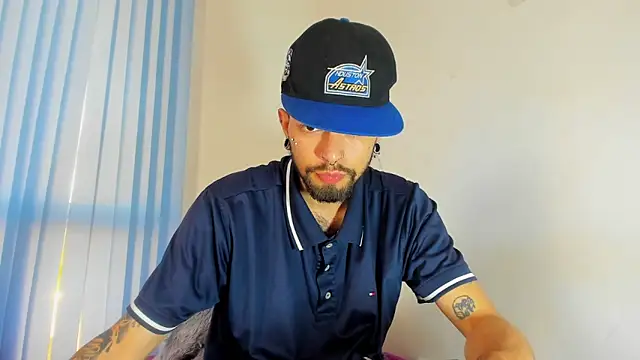 Theferxxo 12 online show from November 4, 2025, 10:09 pm