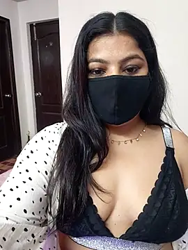 Snapshot of Aavya_007 chatting on May 4, 2026, 4:41 am Aavya 007 online show from May 4, 2026, 4:41 am
