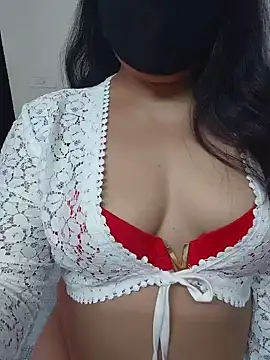 Snapshot of Aavya_007 chatting on May 18, 2026, 4:29 am Aavya 007 online show from May 18, 2026, 4:29 am