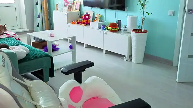 Im suka online show from April 3, 2026, 3:26 am