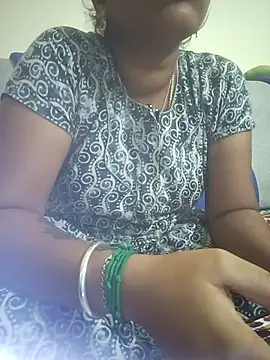 Lavanya1431 online show from September 18, 2025, 4:31 pm
