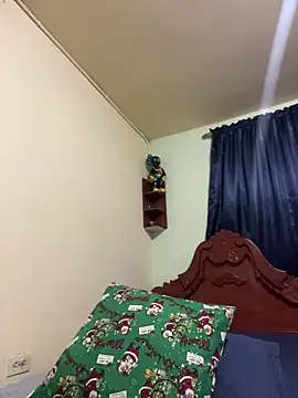 MaxDell online show from December 20, 2025, 9:44 pm