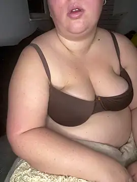 Snapshot of roxey-1997 chatting on November 16, 2025, 4:51 am roxey-1997 online show from November 16, 2025, 4:51 am