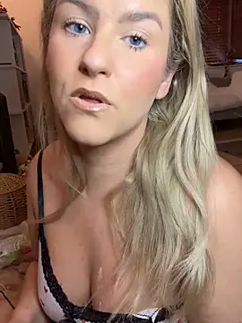 Charleigh xx online show from October 17, 2025, 9:56 am