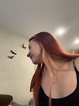 Hera Mark online show from October 22, 2025, 4:24 am