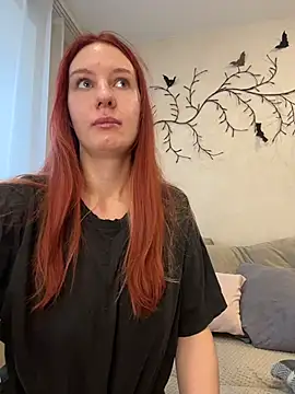 Hera Mark online show from November 16, 2025, 6:08 am