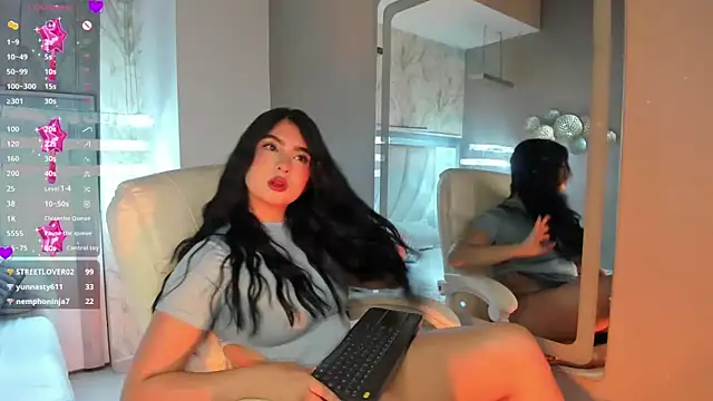 Snapshot of Sweety_Nicole_ chatting on May 18, 2026, 2:56 pm Sweety Nicole online show from May 18, 2026, 2:56 pm
