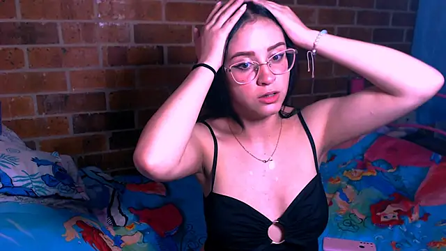 danaiisabella online show from October 24, 2025, 5:37 am