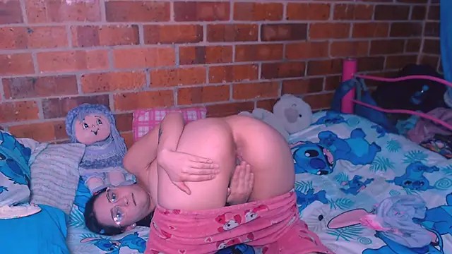 danaiisabella online show from October 30, 2025, 4:36 am