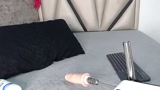 Euphoria 07 online show from December 23, 2025, 4:21 am