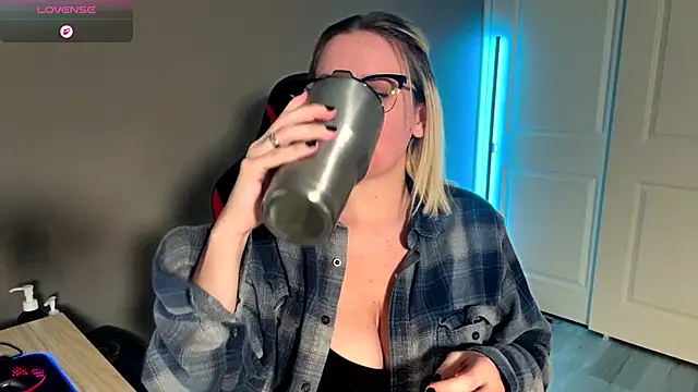 Charlies world online show from October 25, 2025, 5:19 pm