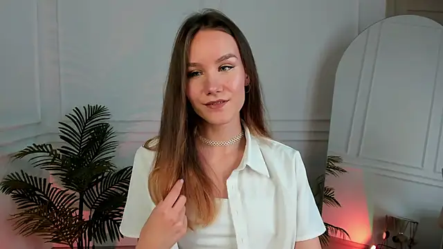  Clare Florence  online show from October 5, 2025, 1:31 pm