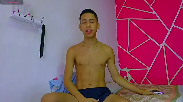 dylan apol0 online show from December 20, 2025, 2:07 am