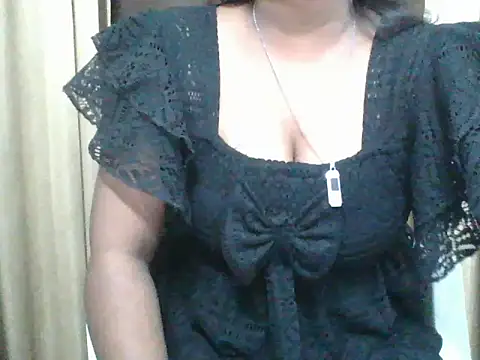 hotpayal001 online show from November 8, 2025, 7:23 pm