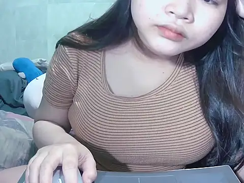 Lily3322 online show from February 11, 2026, 3:11 am