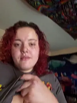 nuttiebuddy1 online show from September 13, 2025, 5:02 pm