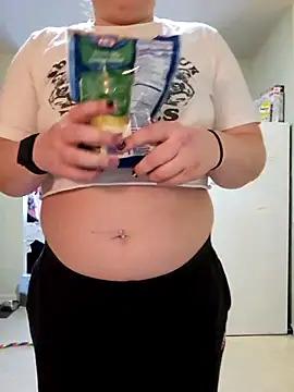 nuttiebuddy1 online show from October 2, 2025, 3:52 pm