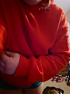 nuttiebuddy1 online show from October 4, 2025, 4:21 am