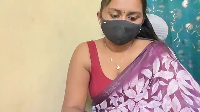 Pavani-Sexy online show from April 15, 2026, 6:48 pm