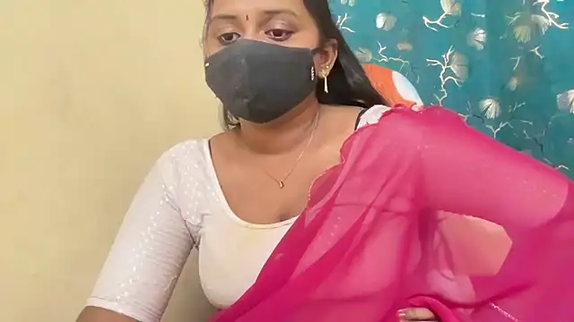 Pavani-Sexy online show from May 11, 2026, 6:49 pm