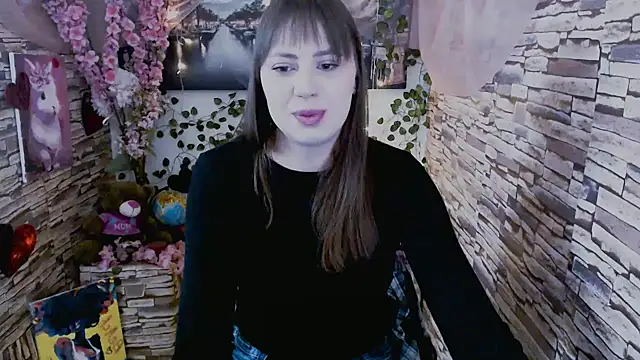 Amanda Bright  online show from September 30, 2025, 6:40 am