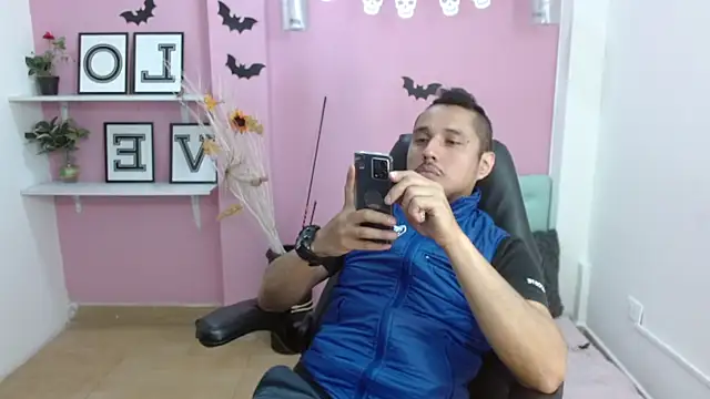 ColombiaStrip online show from October 30, 2025, 12:56 am