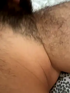 khloo  online show from October 14, 2025, 1:23 pm