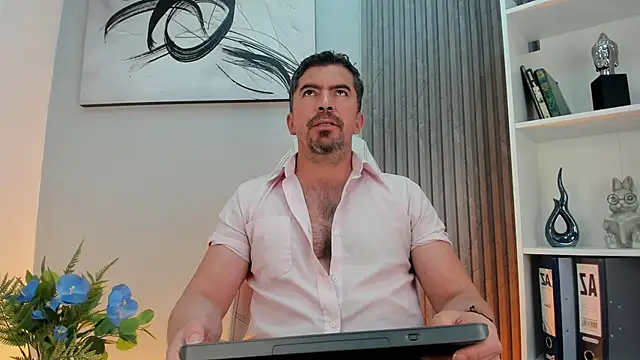 Snapshot of JuanKFit_45 chatting on May 27, 2026, 3:14 am JuanKFit 45 online show from May 27, 2026, 3:14 am