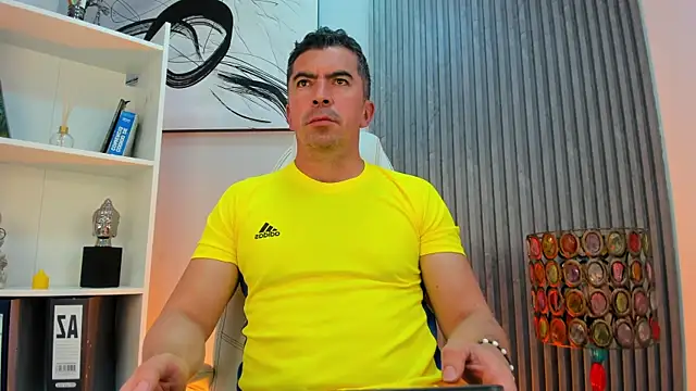 JuanKFit 45 online show from July 9, 2026, 4:16 am