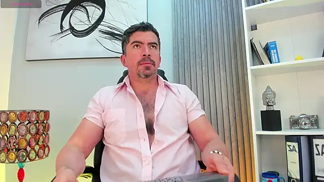 JuanKFit 45 online show from July 22, 2026, 4:37 am