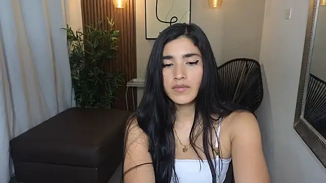 Lia Mar  online show from October 17, 2025, 6:10 pm