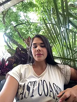 BellaLeclair online show from October 29, 2025, 7:48 pm