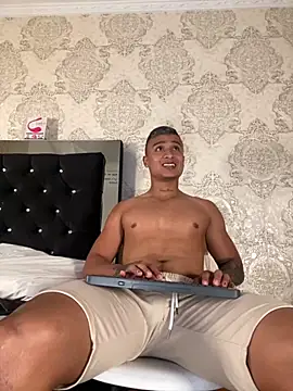 ThiagoBlaze online show from November 29, 2025, 2:47 am