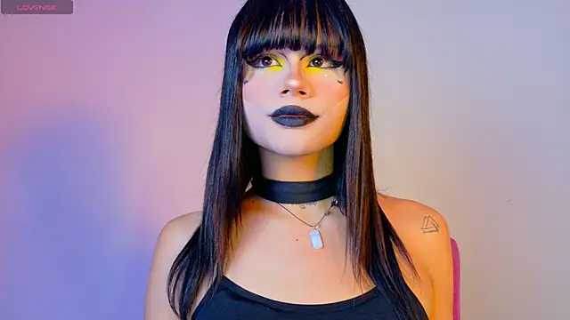 NATASHAA WINZ online show from November 15, 2025, 7:38 am