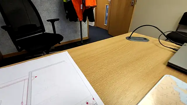 Oorse1966 online show from November 5, 2025, 12:05 pm