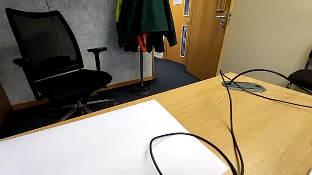 Oorse1966 online show from November 6, 2025, 1:56 pm