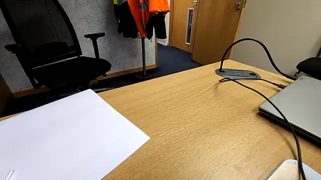 Oorse1966 online show from November 7, 2025, 8:47 am