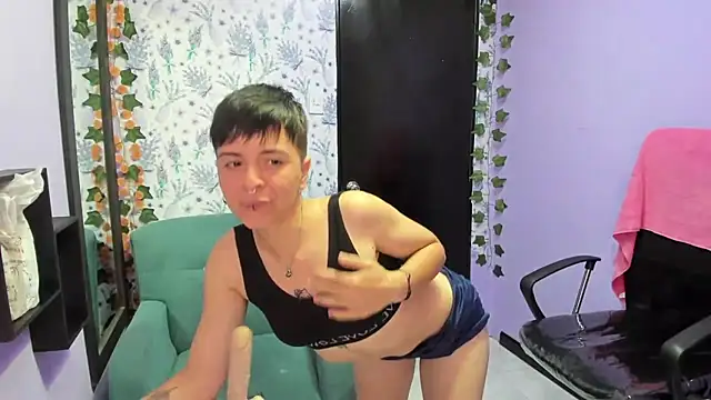  Hannah Hot online show from October 18, 2025, 2:03 am