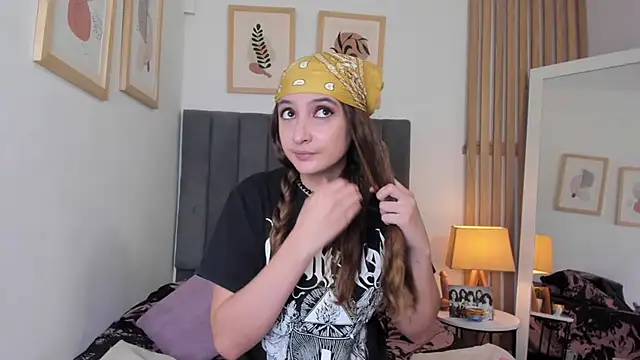 Snapshot of Alice_Dickinssonn chatting on February 14, 2026, 8:38 pm Alice Dickinssonn online show from February 14, 2026, 8:38 pm