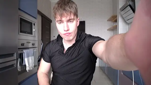 megamaxxxl online show from April 7, 2026, 9:32 am