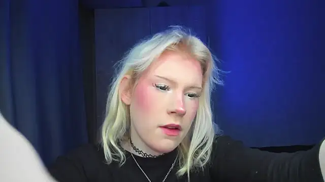 Snapshot of Sasyhk0 chatting on February 5, 2026, 12:59 am Sasyhk0 online show from February 5, 2026, 12:59 am