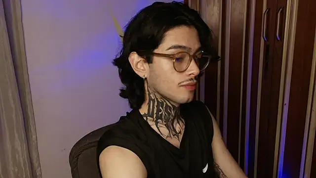 Mihail leroy online show from July 15, 2026, 2:28 am
