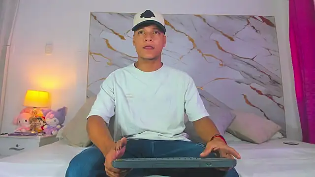 Ricky Owens1 online show from October 24, 2025, 1:07 pm