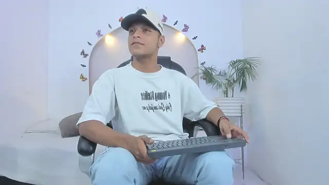 Ricky Owens1 online show from November 14, 2025, 8:51 pm