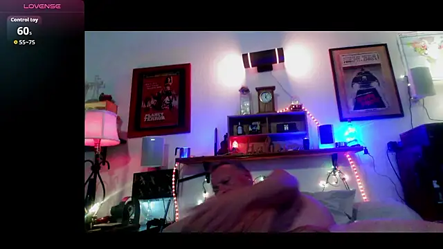 Pussyeat2please online show from March 16, 2026, 11:58 am