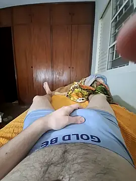 Roludo safado  online show from September 19, 2025, 3:30 am