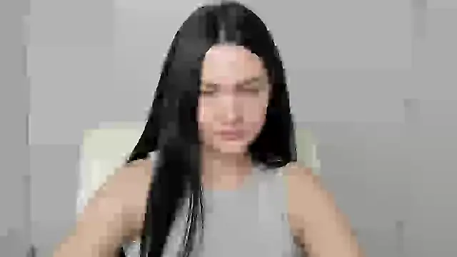 Lune Moon online show from October 6, 2025, 5:27 am