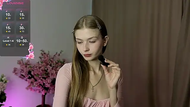 holylisssa online show from November 1, 2025, 8:38 am