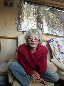 ladyboatlady online show from April 7, 2026, 6:58 am